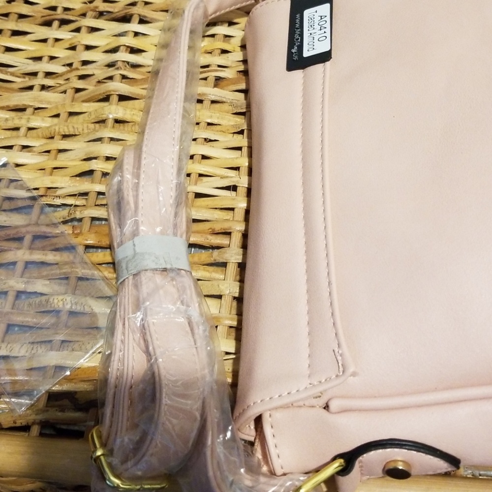 MoDA of NY Fun Buckle Square Xbody - Picture 9 of 9